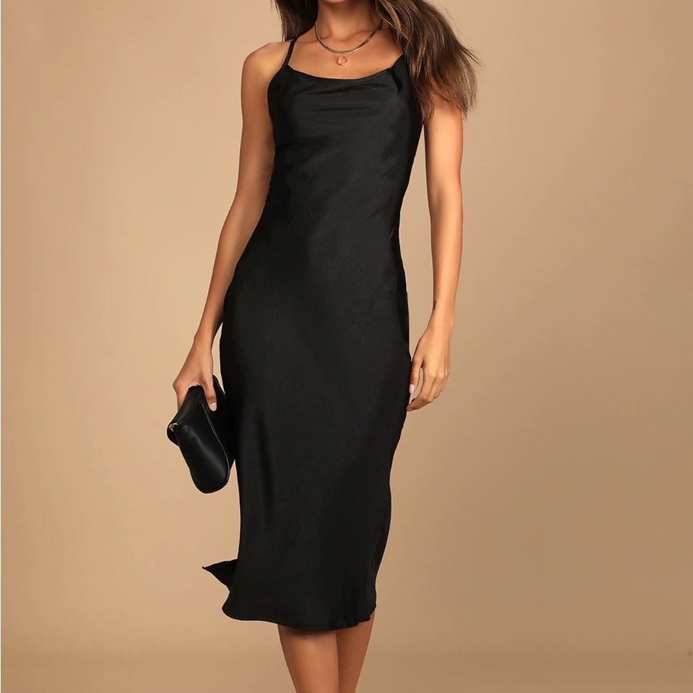 Lowe Back Strappy Midi Dress